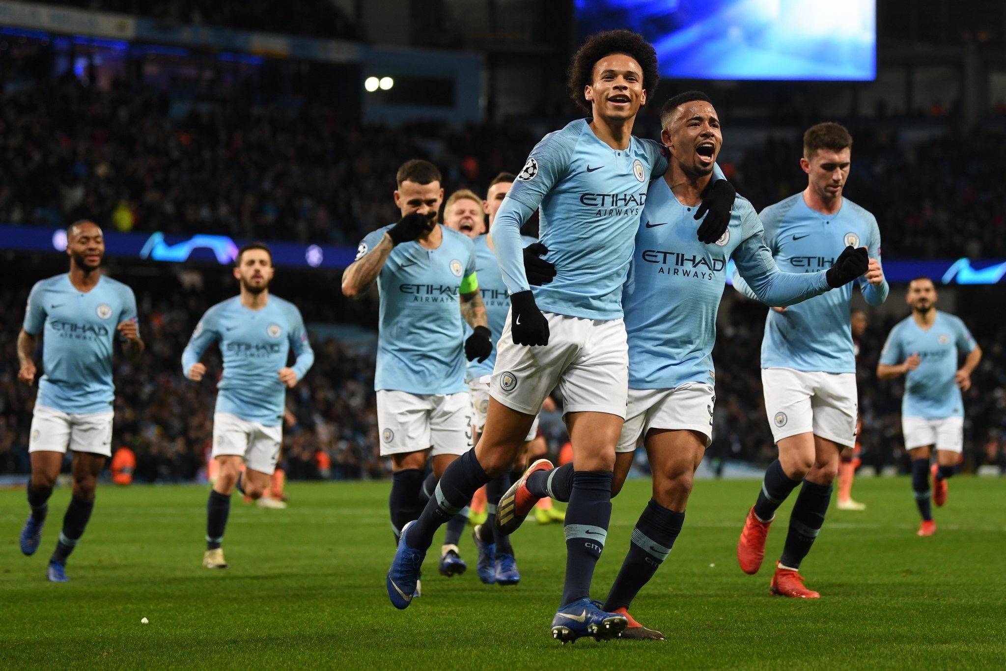 在困境中反 在困境中反