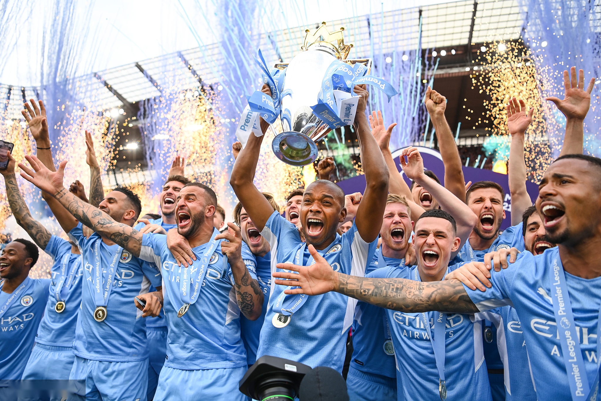 巨头因球队 巨头因球队