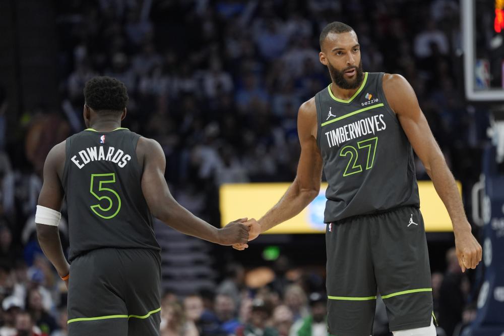 赛往往充满 赛往往充满