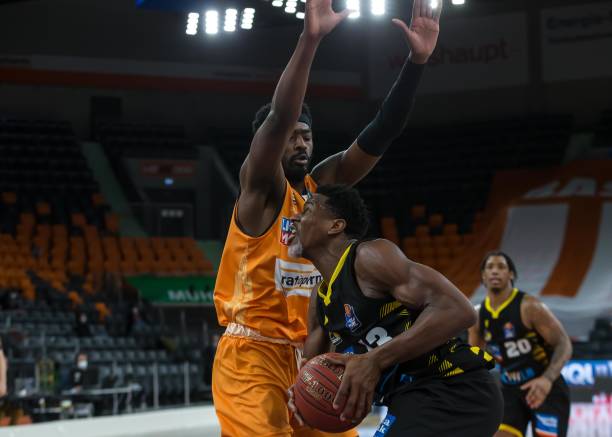 用词直接且 用词直接且