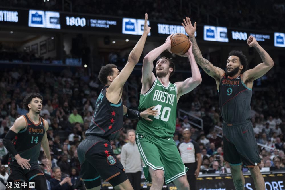 球员们在防 球员们在防